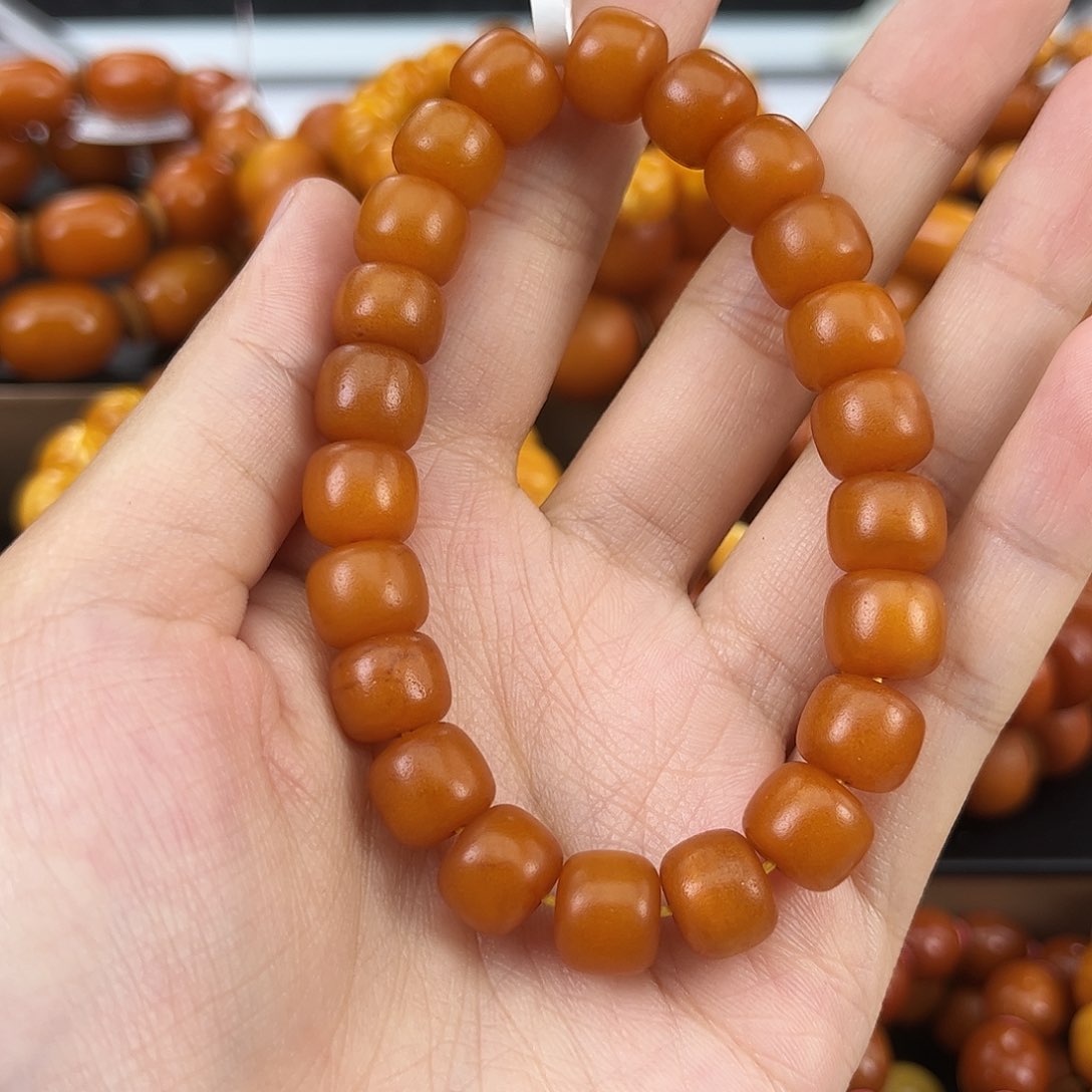 琥珀颈饰未镶嵌蜜蜡