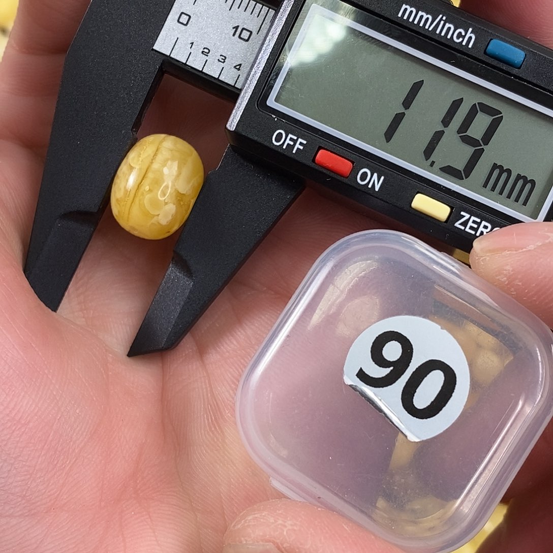 琥珀裸石未镶嵌微瑕