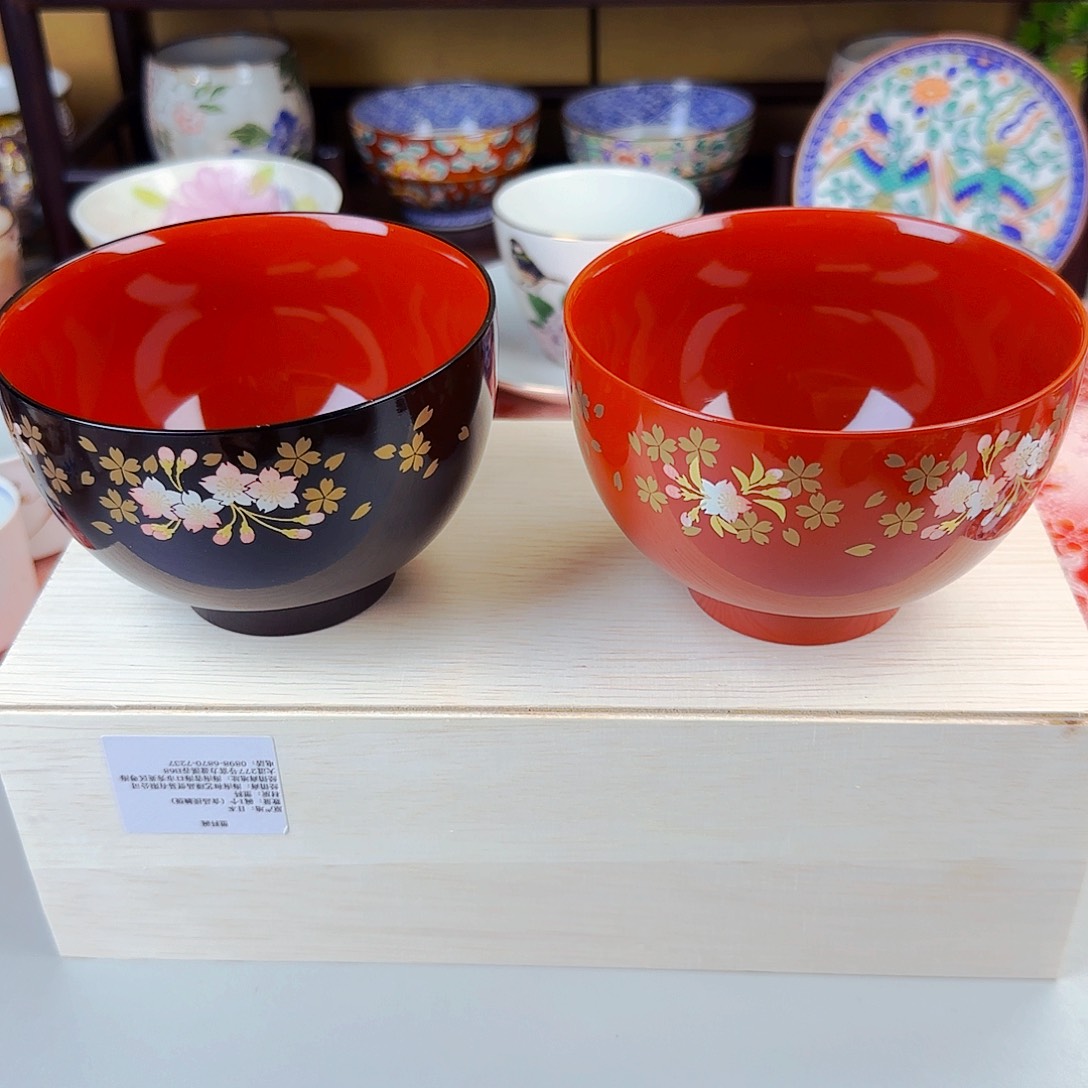 你家茶具瓷器好美！