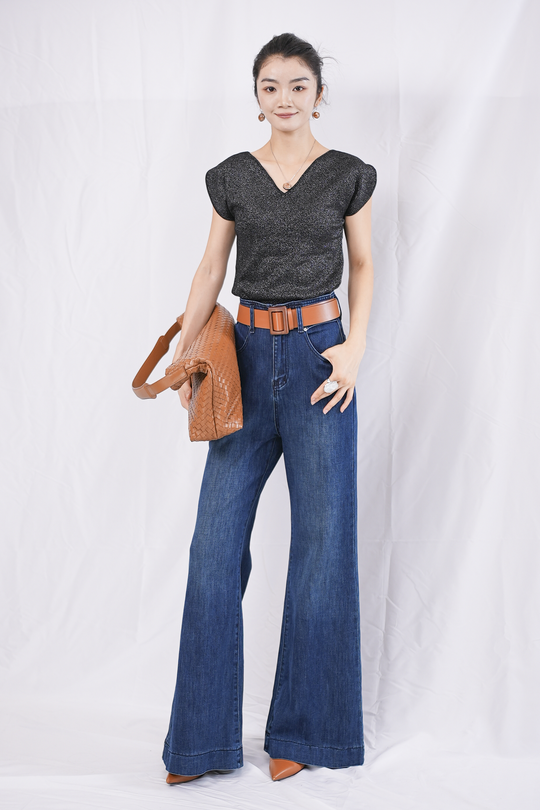 CHUN·「奎因V领亮星打底衫」气质时尚休闲日常百搭简约显瘦慵懒宽松