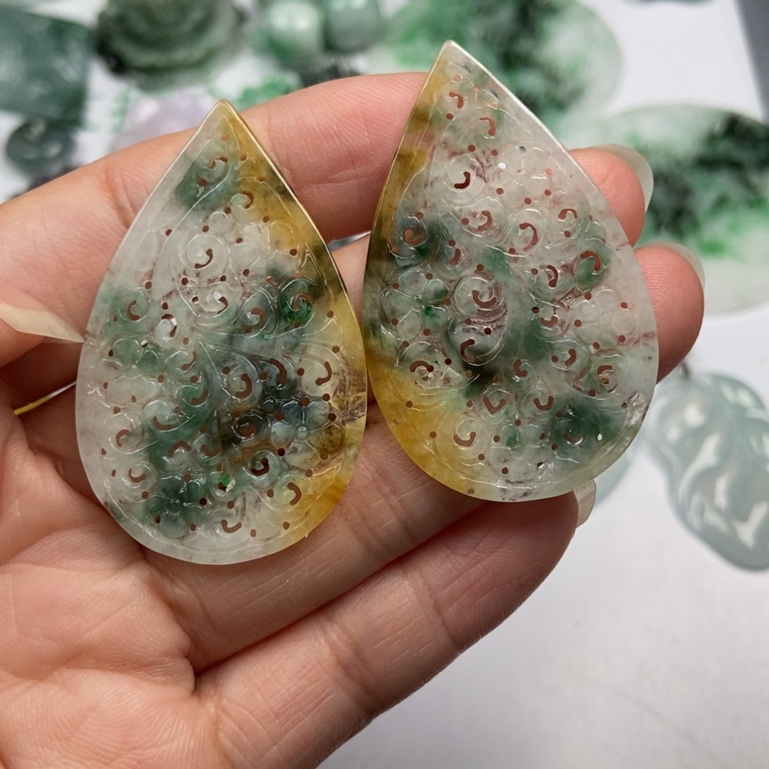 翡翠未镶嵌颈饰翡翠