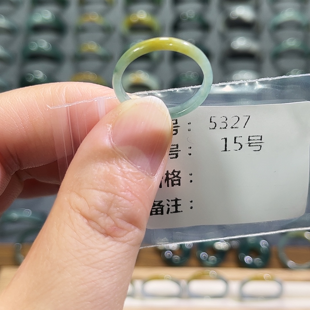 翡翠未镶嵌戒指5327    