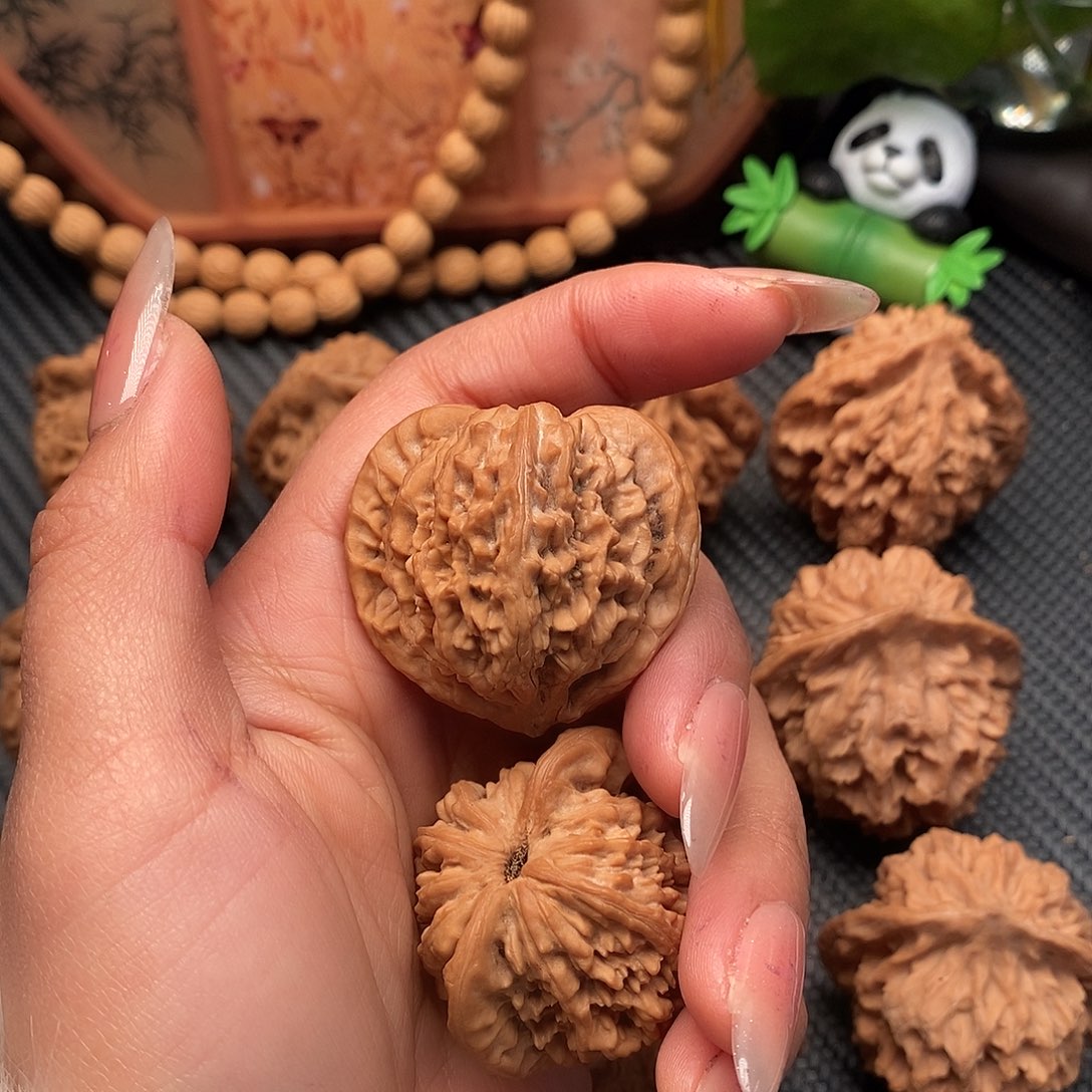 B***Z核桃秦岭野生果流星雨狮子头