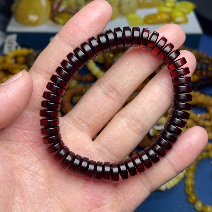 未镶嵌琥珀珠宝奇石