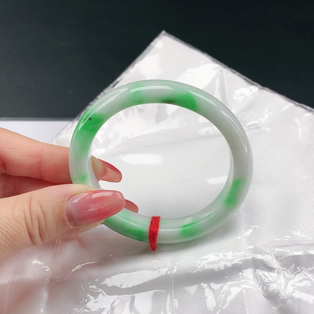 翡翠手镯未镶嵌翡翠029