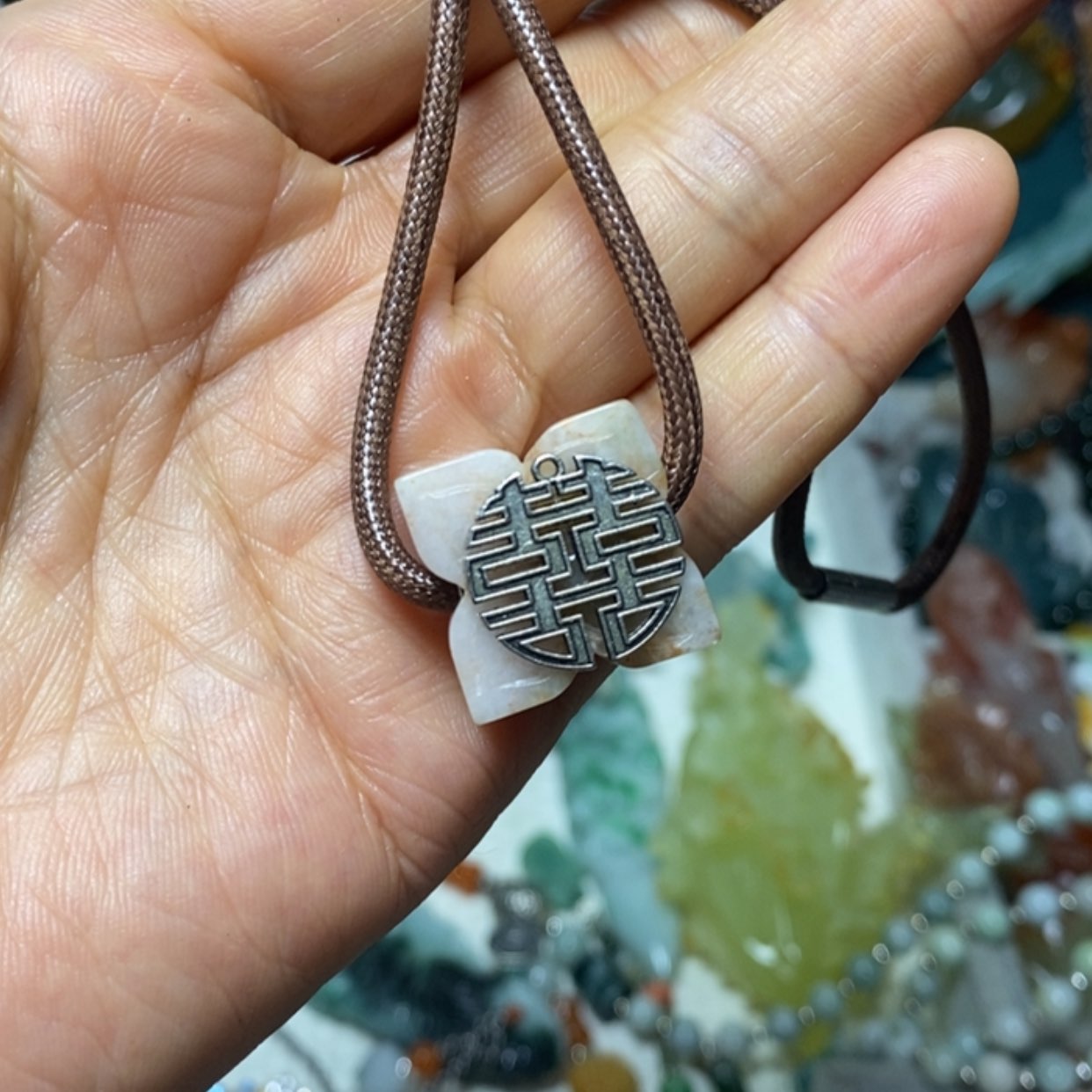 【闪购商品】翡翠吊坠(赠链)未镶嵌