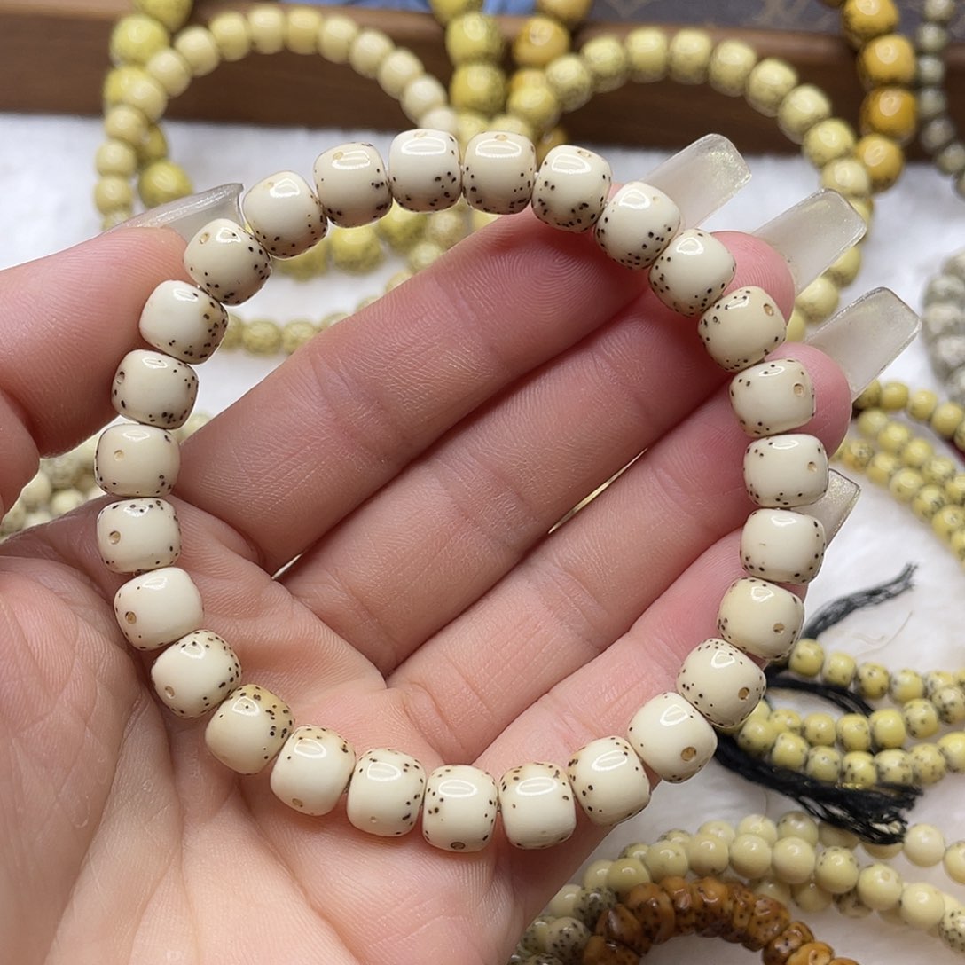 吊坠星月菩提石玉料瓷白通体卡8.7