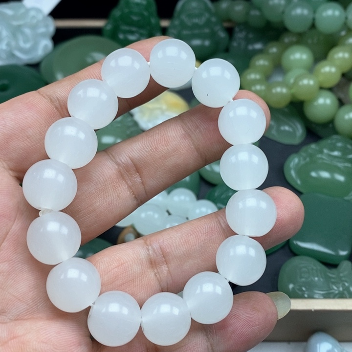 颈饰未镶嵌翡翠手串