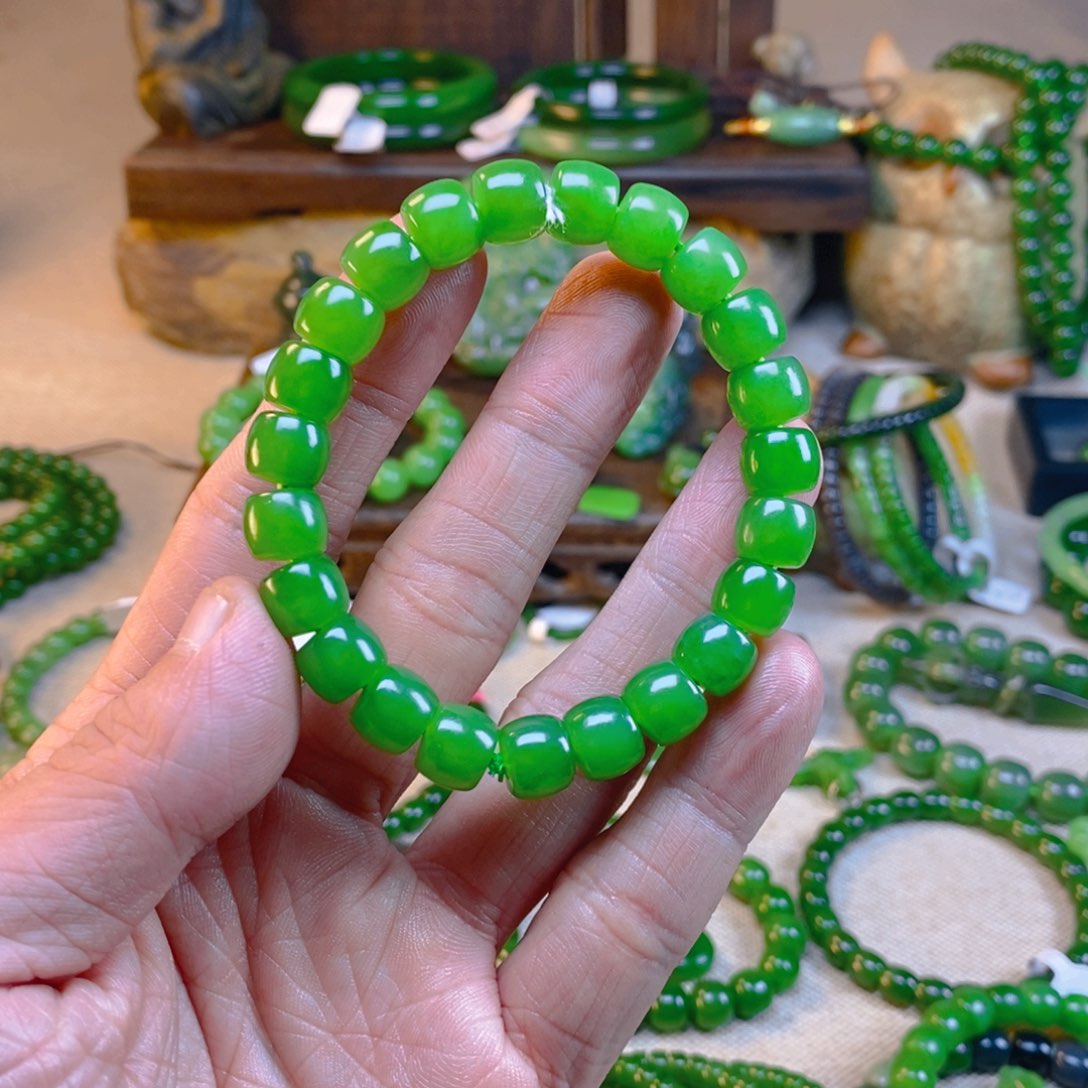 和田玉颈饰未镶嵌一*月