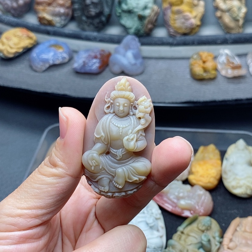 【闪购商品】定制石英质玉吊坠未镶嵌