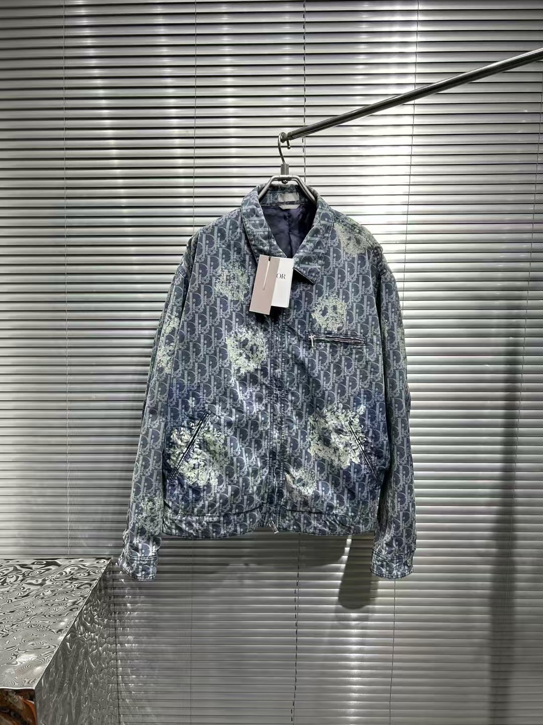 95新 DIOR/迪奥  x tears  木棉花满印牛仔夹克/50码