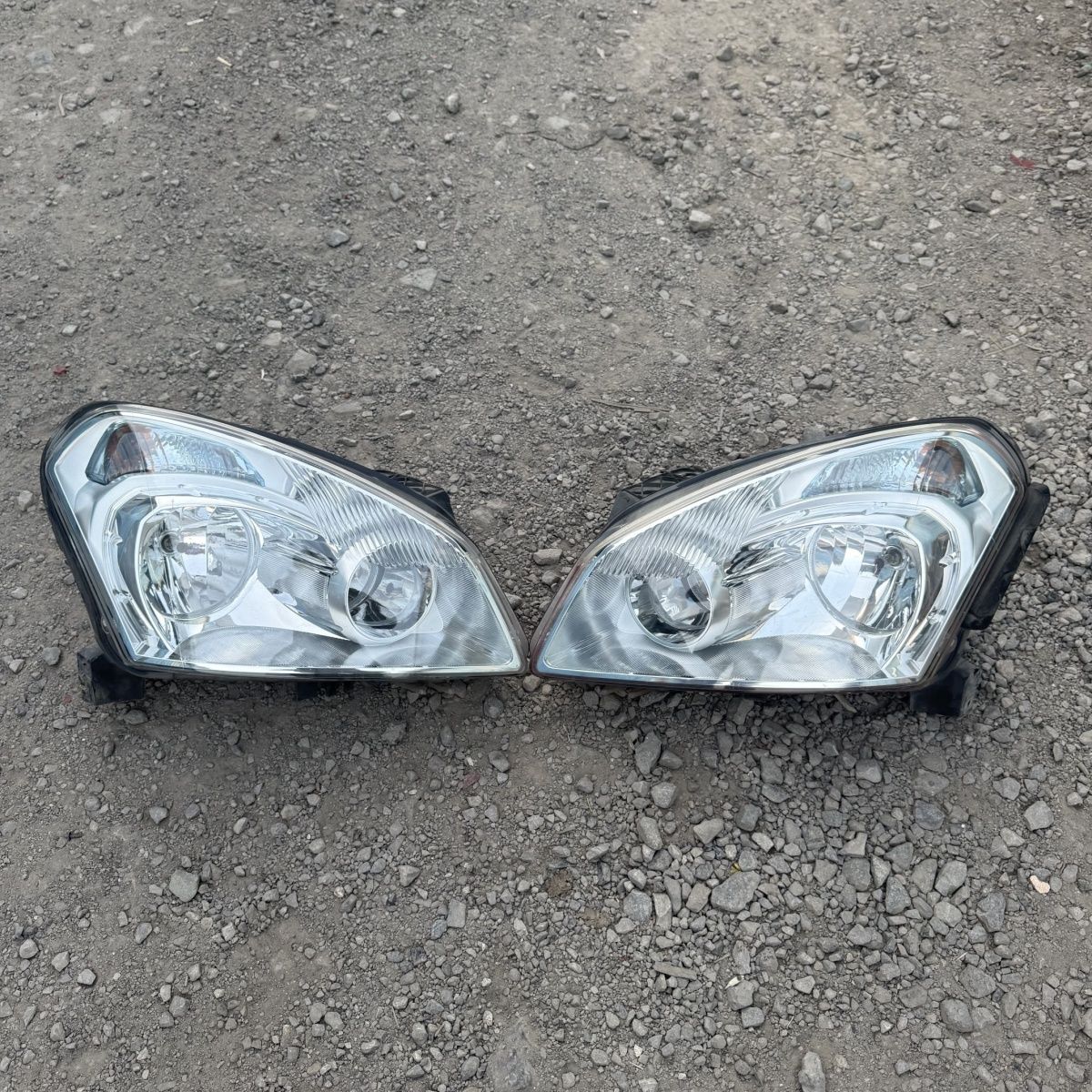 适用08-15款日产逍客大灯前照明灯前车灯远近光灯