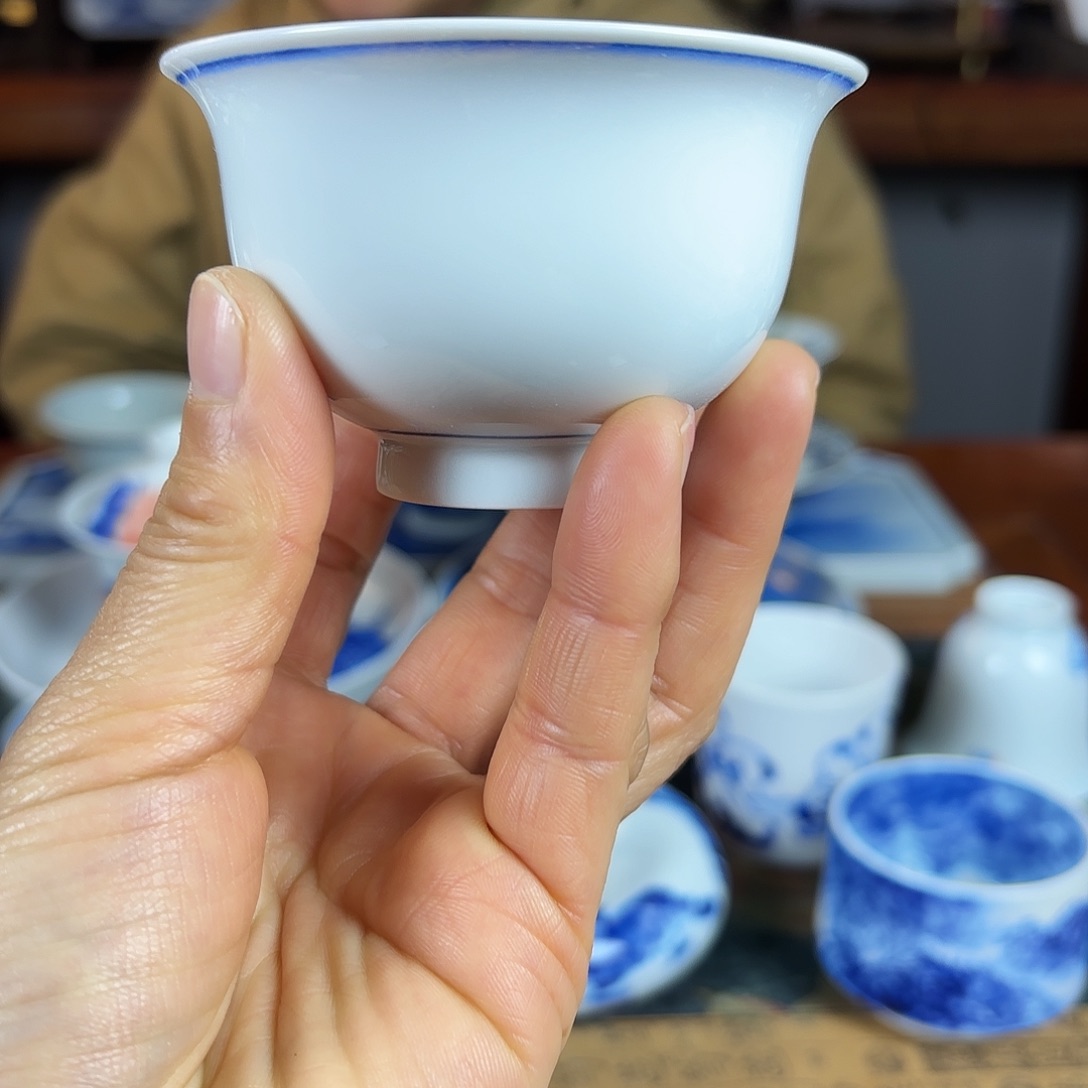 王庆龙老师手绘陶瓷