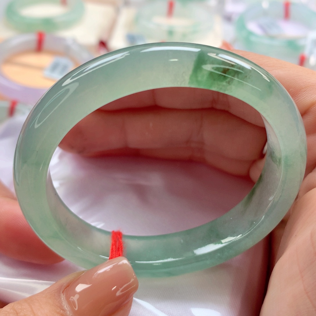 翡翠手镯（贵妃镯）未镶嵌师妹