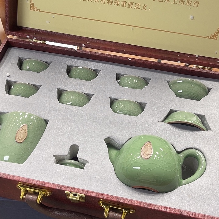 孤品茶具。                 