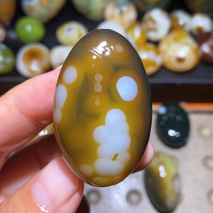 玛瑙/玉髓未镶嵌珠宝半成品