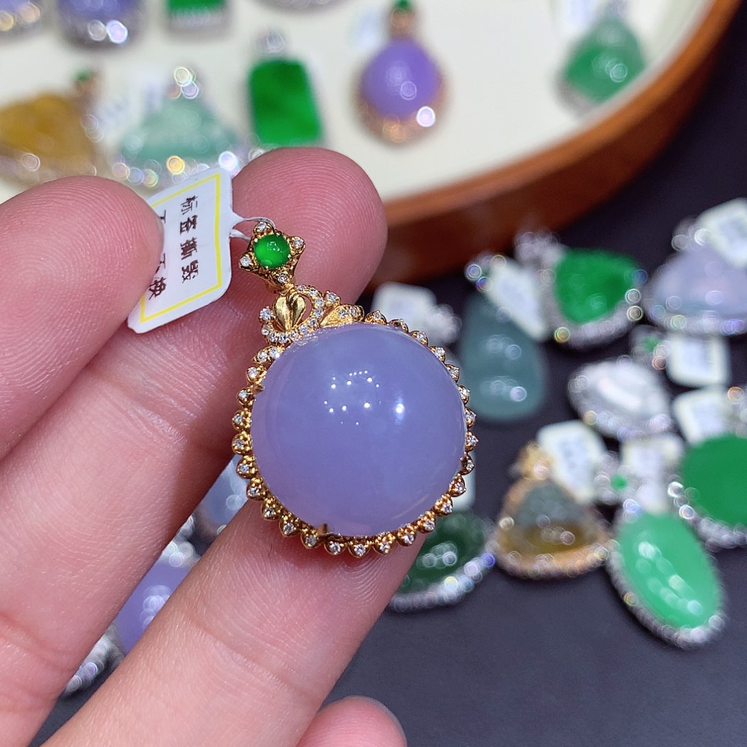 翡翠吊坠(不含链)18K金镶嵌