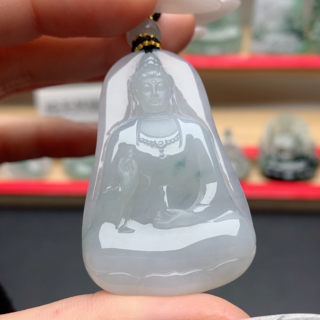 翡翠未镶嵌颈饰素衣观音