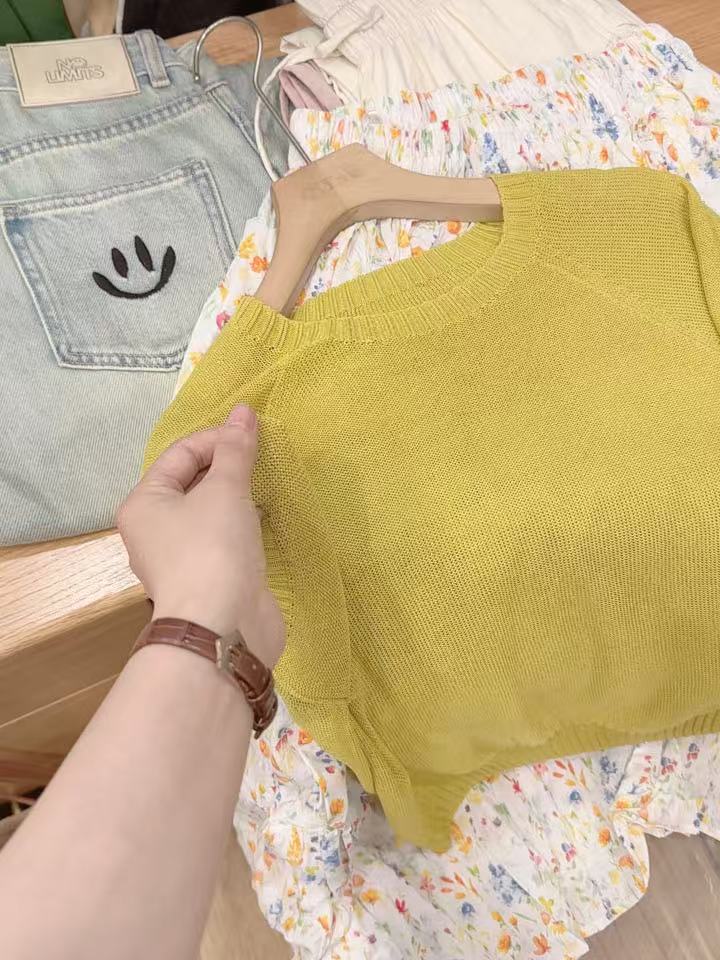七言家巨好看！云霜黄无缝一体插肩短袖