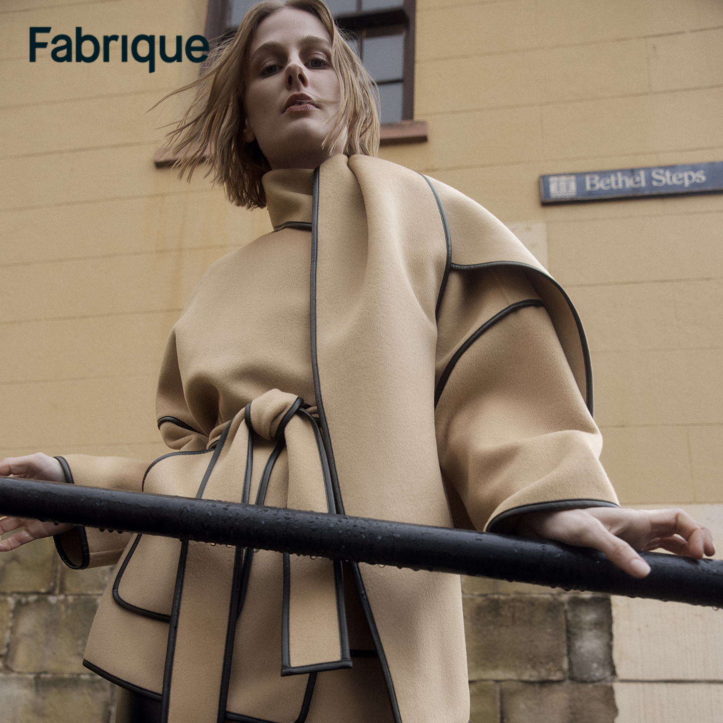 Fabrique Lycoris【郭宇欣同款】绵羊毛山羊绒双面呢配围巾短款大衣