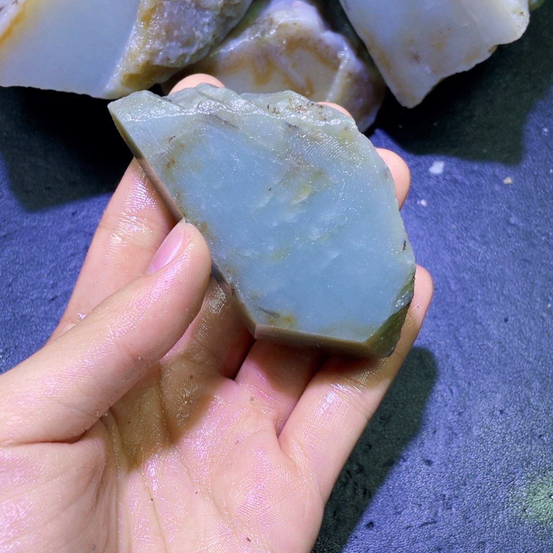 和田玉未镶嵌珠宝半成品