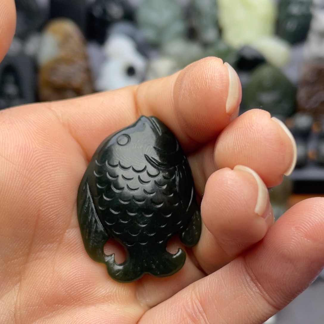 和田玉颈饰未镶嵌哥****乐