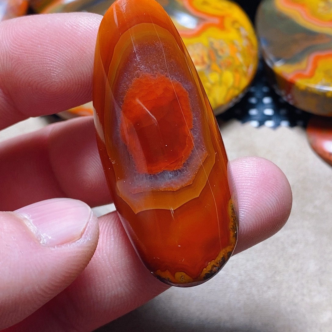 玛瑙/玉髓颈饰未镶嵌毛****?