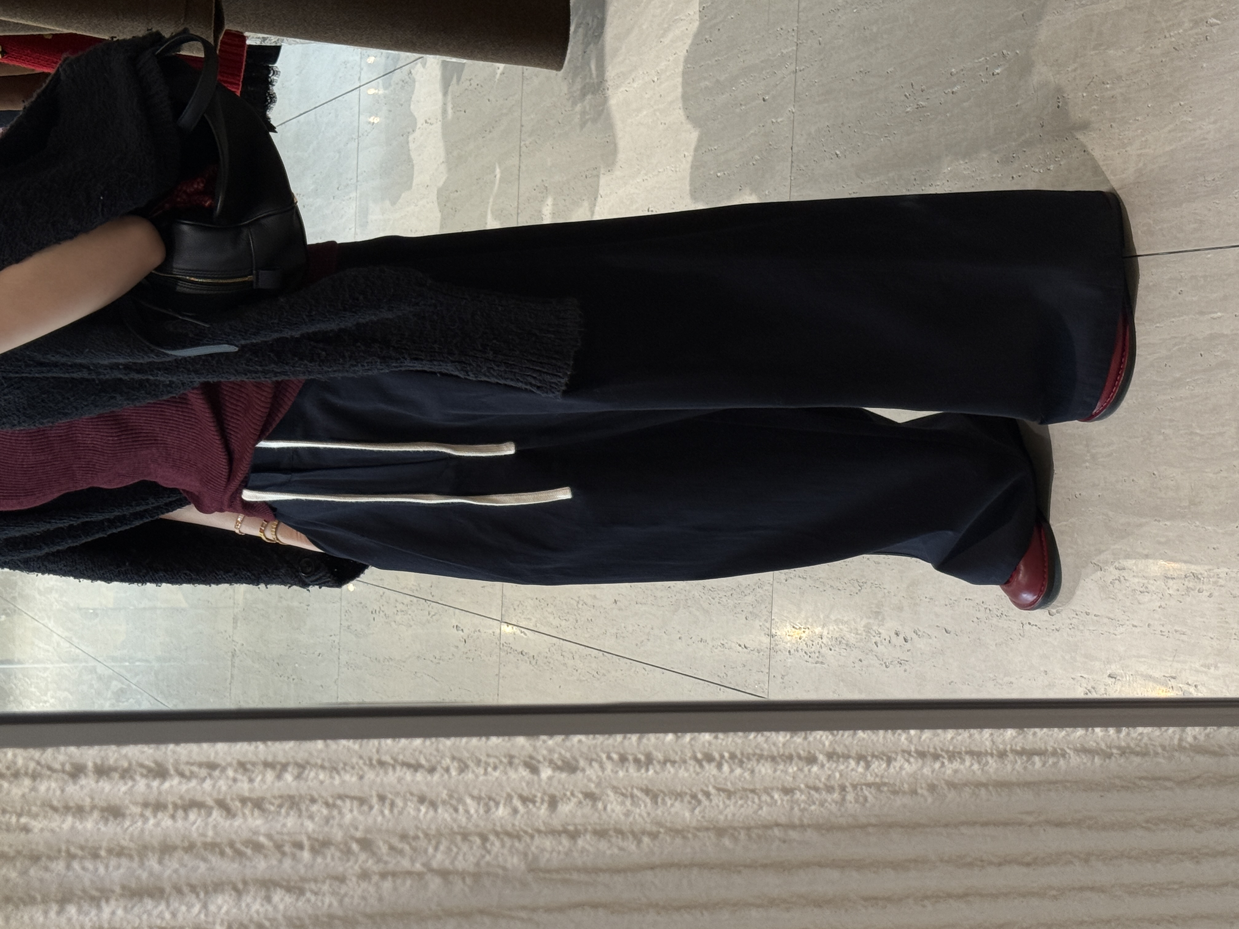 进口面料撞色抽绳立体褶线直筒阔腿裤  J25KZ479