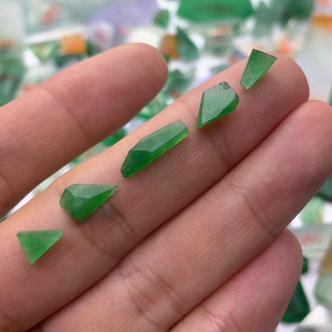 定制翡翠未镶嵌天然缅甸翡翠吊坠挂件