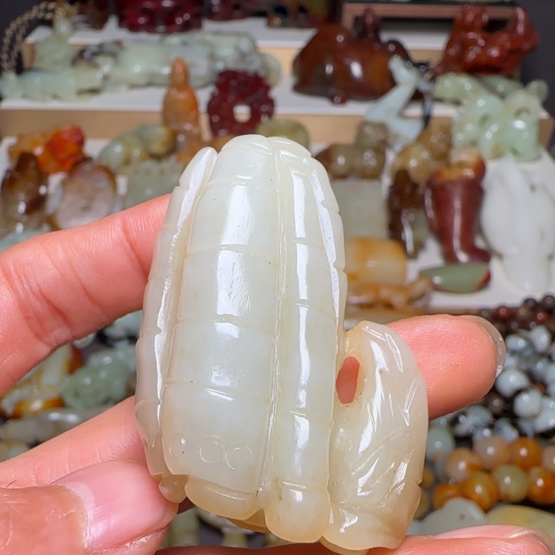 德***：和田玉未镶嵌挂件