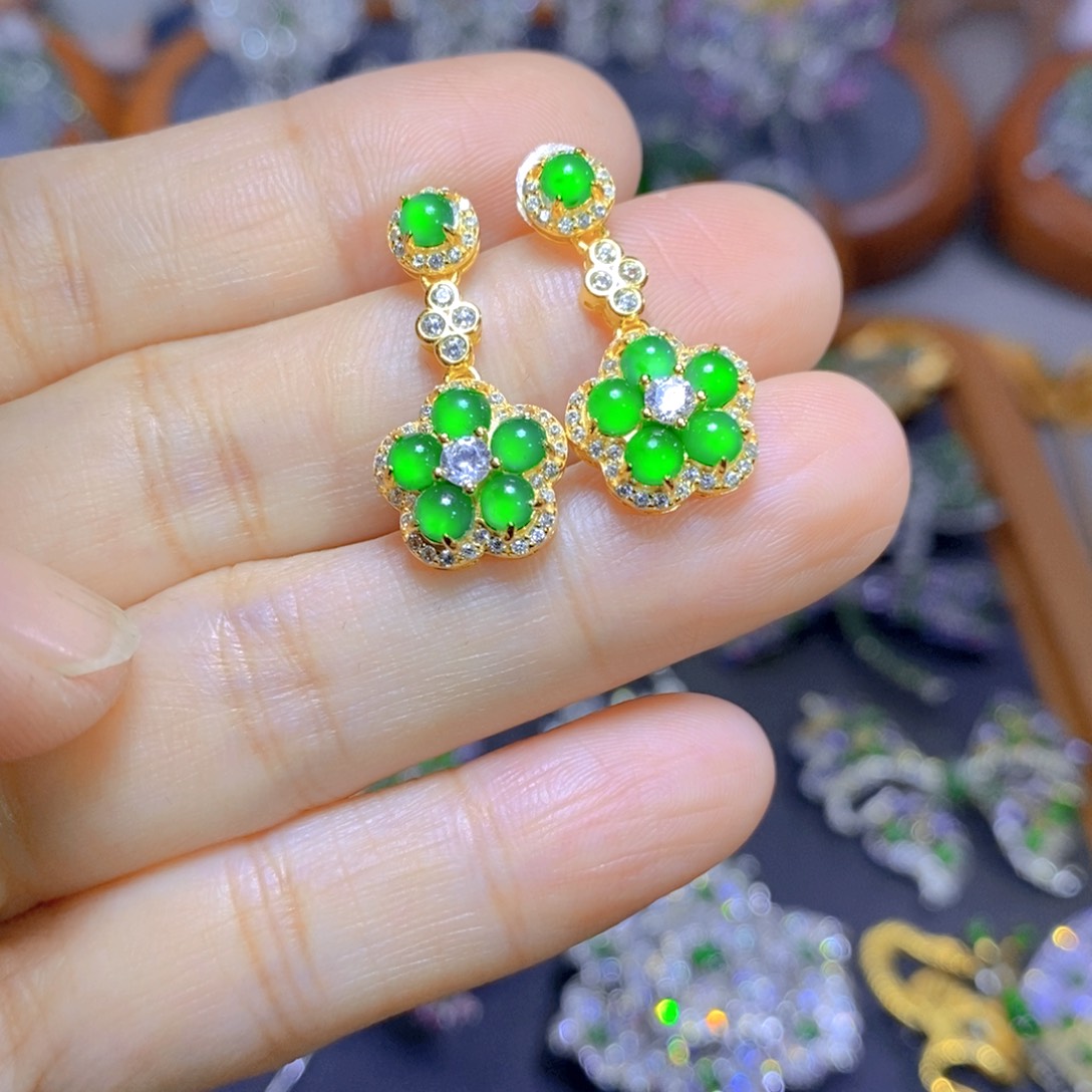 翡翠颈饰银S925镶嵌天然翡翠