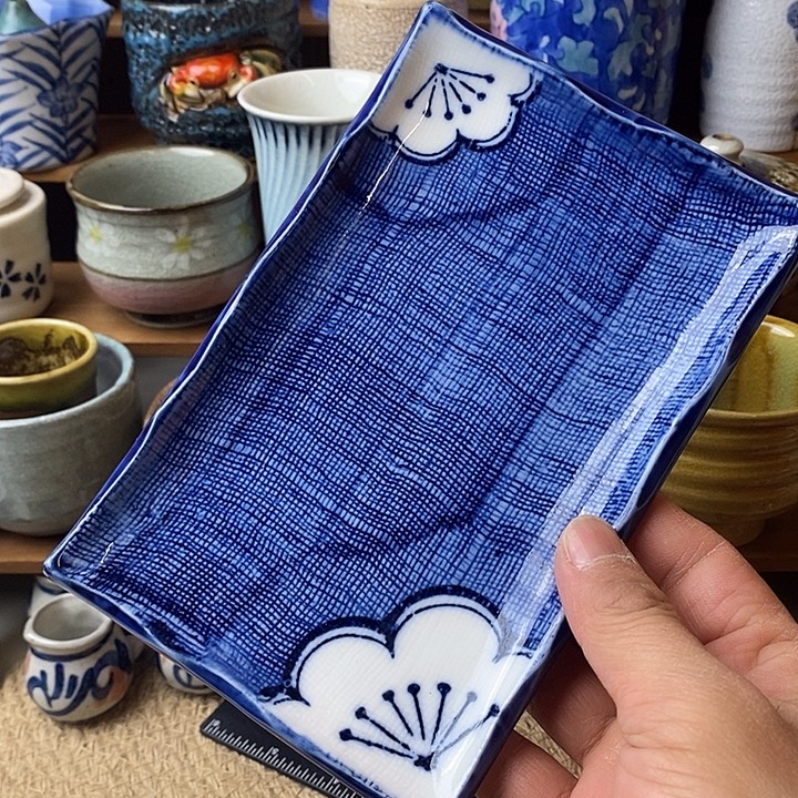 137 中古品默认微瑕满18包邮