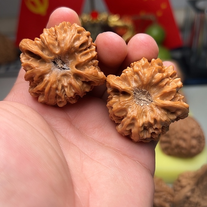 文玩核桃吊坠龙门涧40