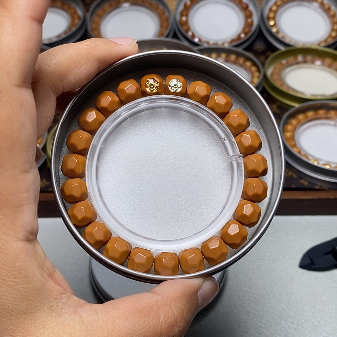 猴头核桃手串66号双标钻面魔方积木10左右