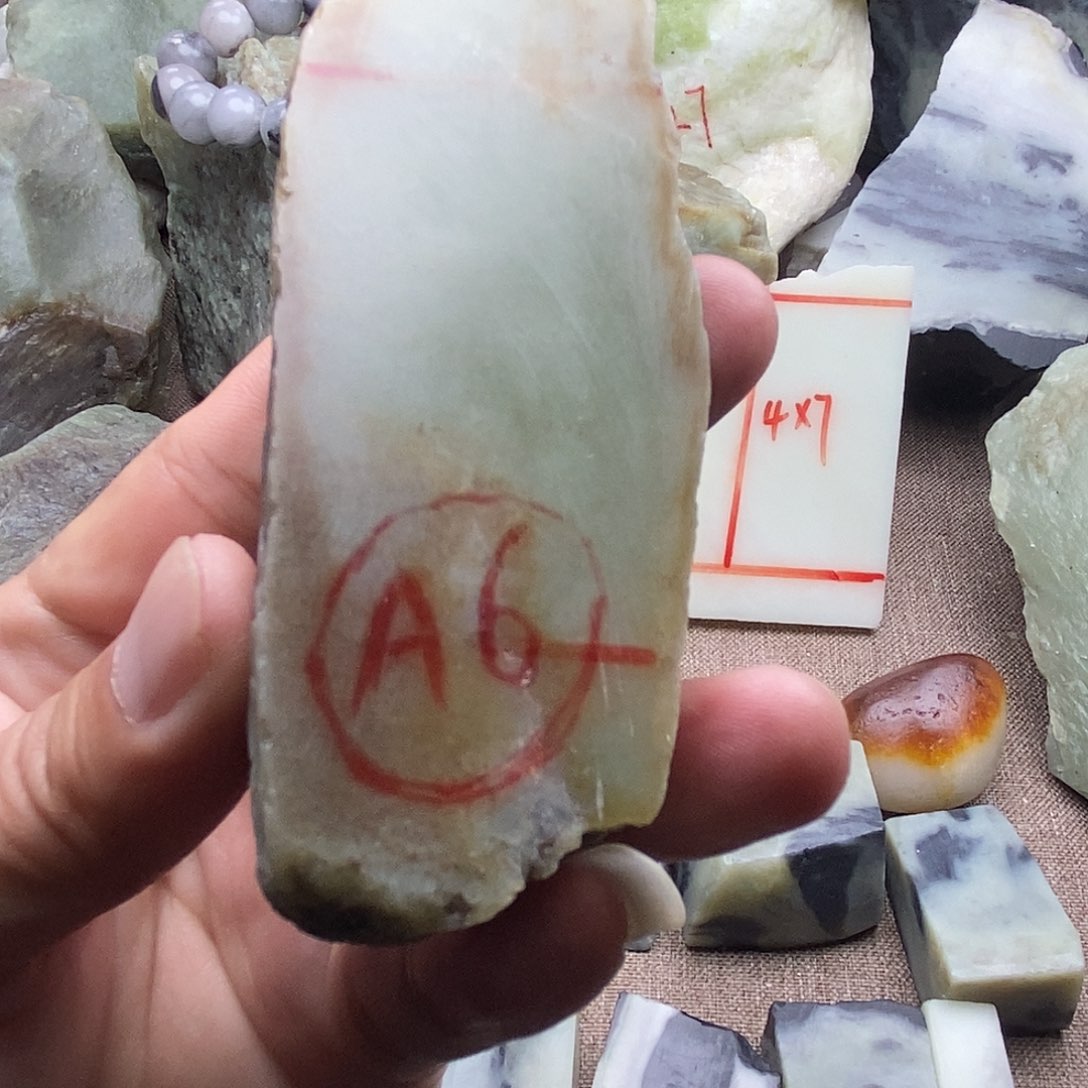 未镶嵌和田玉（糖玉）珠宝奇石J***N