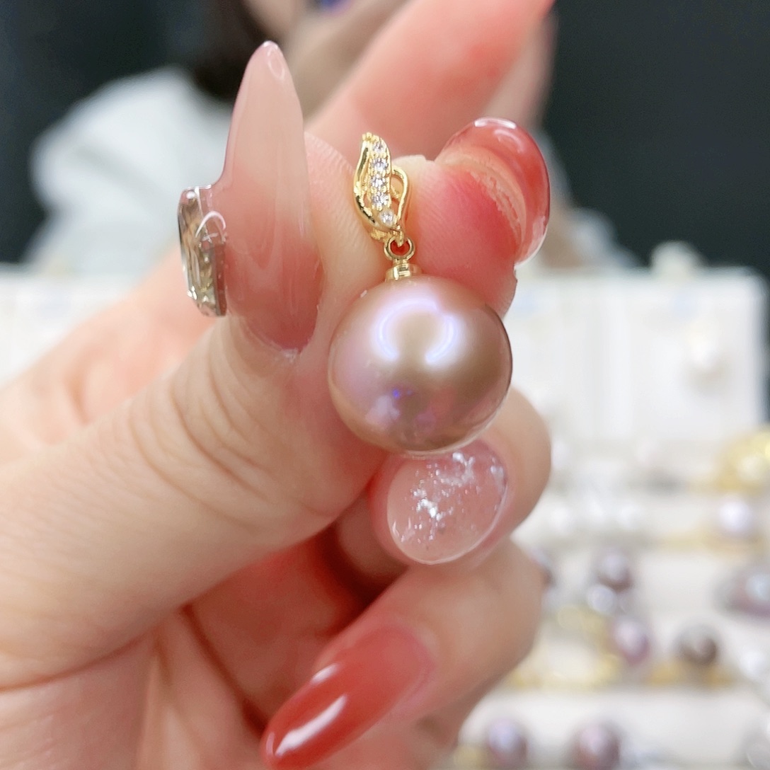 淡水珍珠吊坠(赠链)未镶嵌