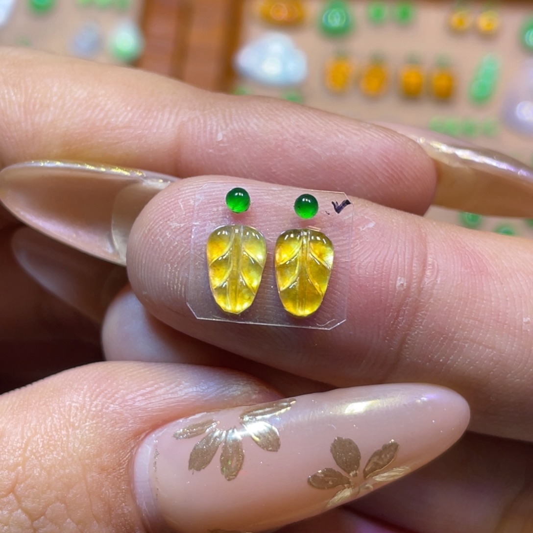 颈饰未镶嵌翡翠叶子