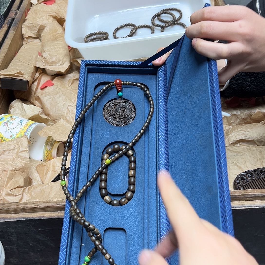 大叶紫檀（黑酸枝木类）