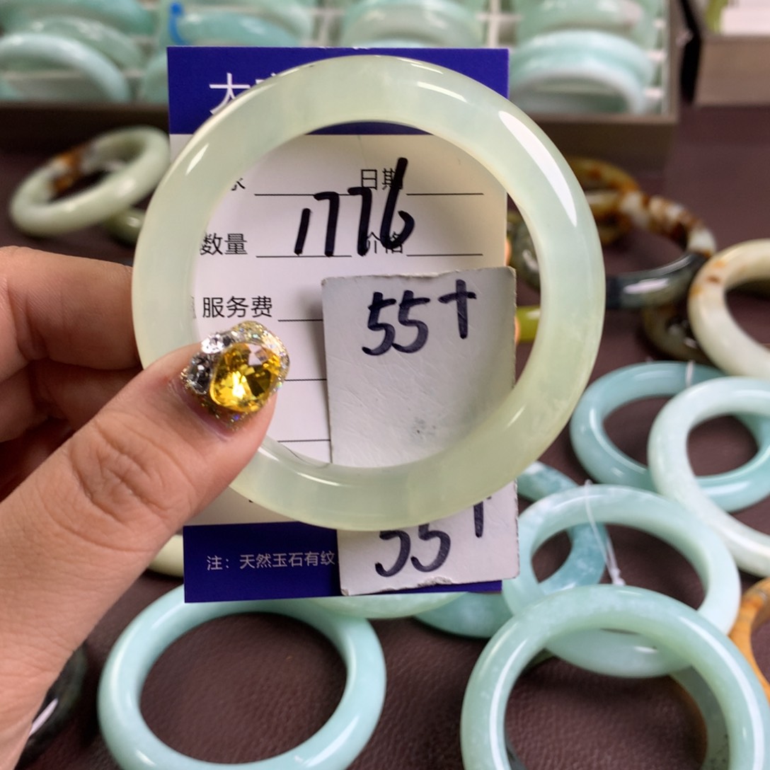 蛇纹石玉手镯未镶嵌1776