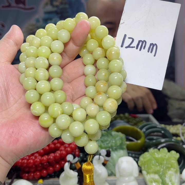 蛇纹石玉颈饰多样性发货未镶嵌