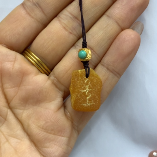 蜜蜡裸石未镶嵌配饰