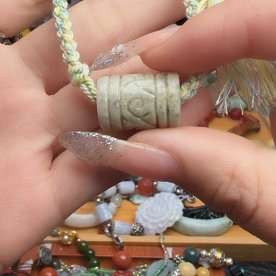 翡翠颈饰未镶嵌吊坠