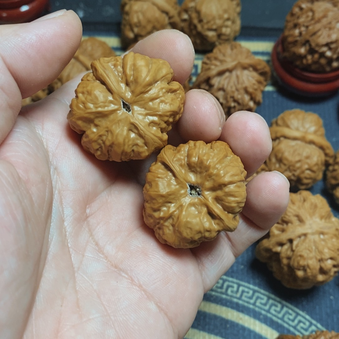 文玩核桃把件蛤蟆头 32 29.9