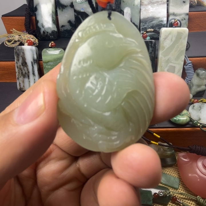 和田玉颈饰未镶嵌