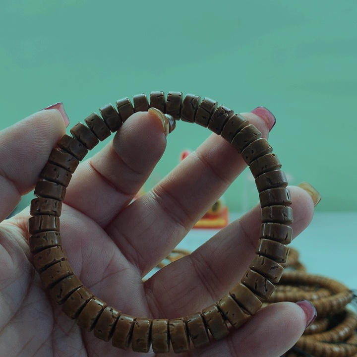 喜**乐桃核手串精工药片95