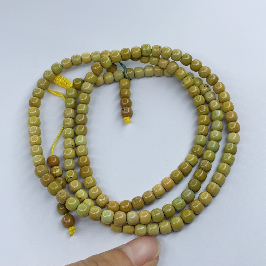 绿松石颈饰未镶嵌