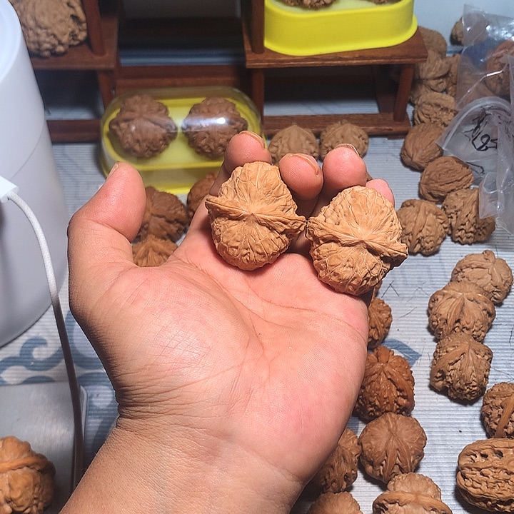 梦***响文玩核桃吊坠南瓜