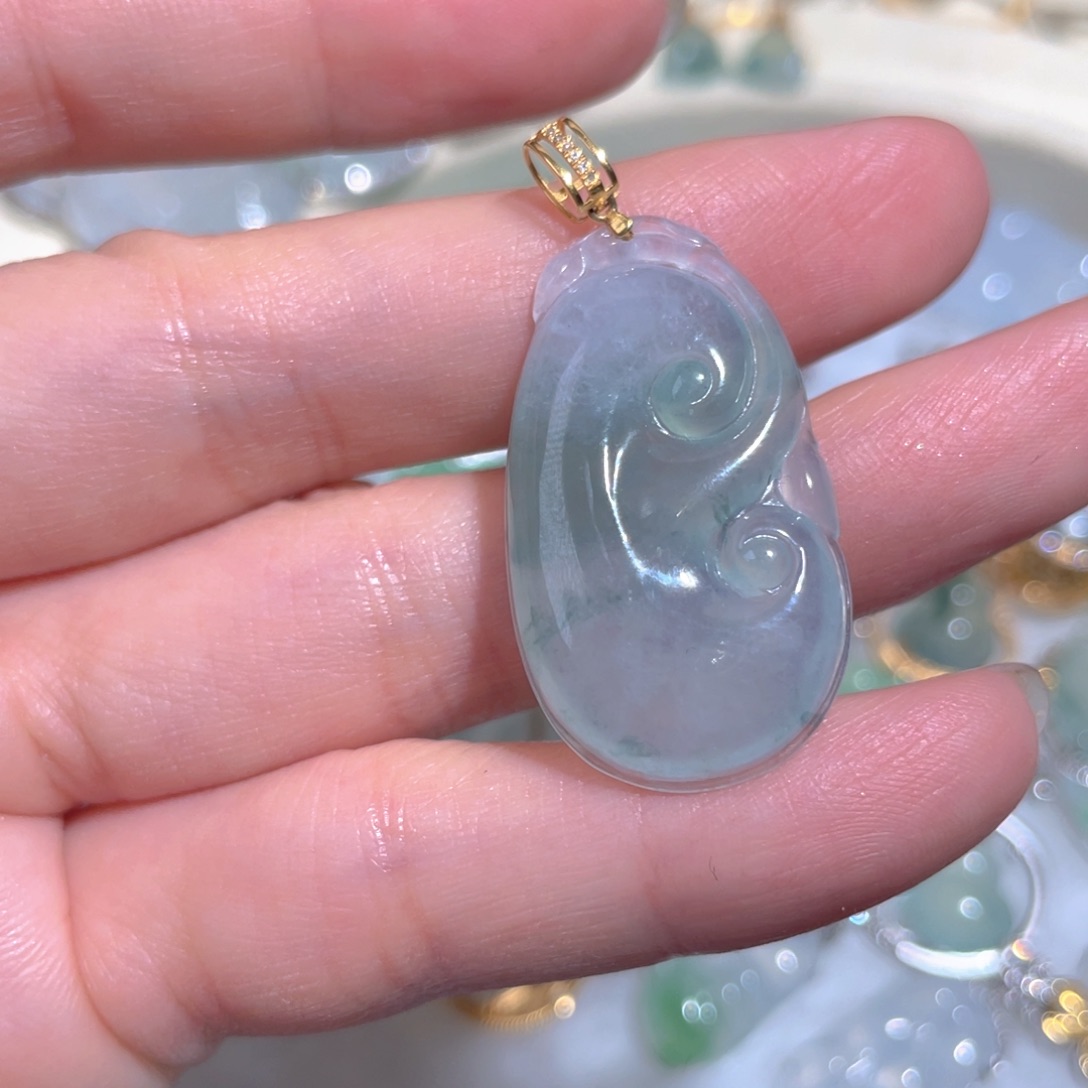 翡翠颈饰18K金镶嵌翡翠