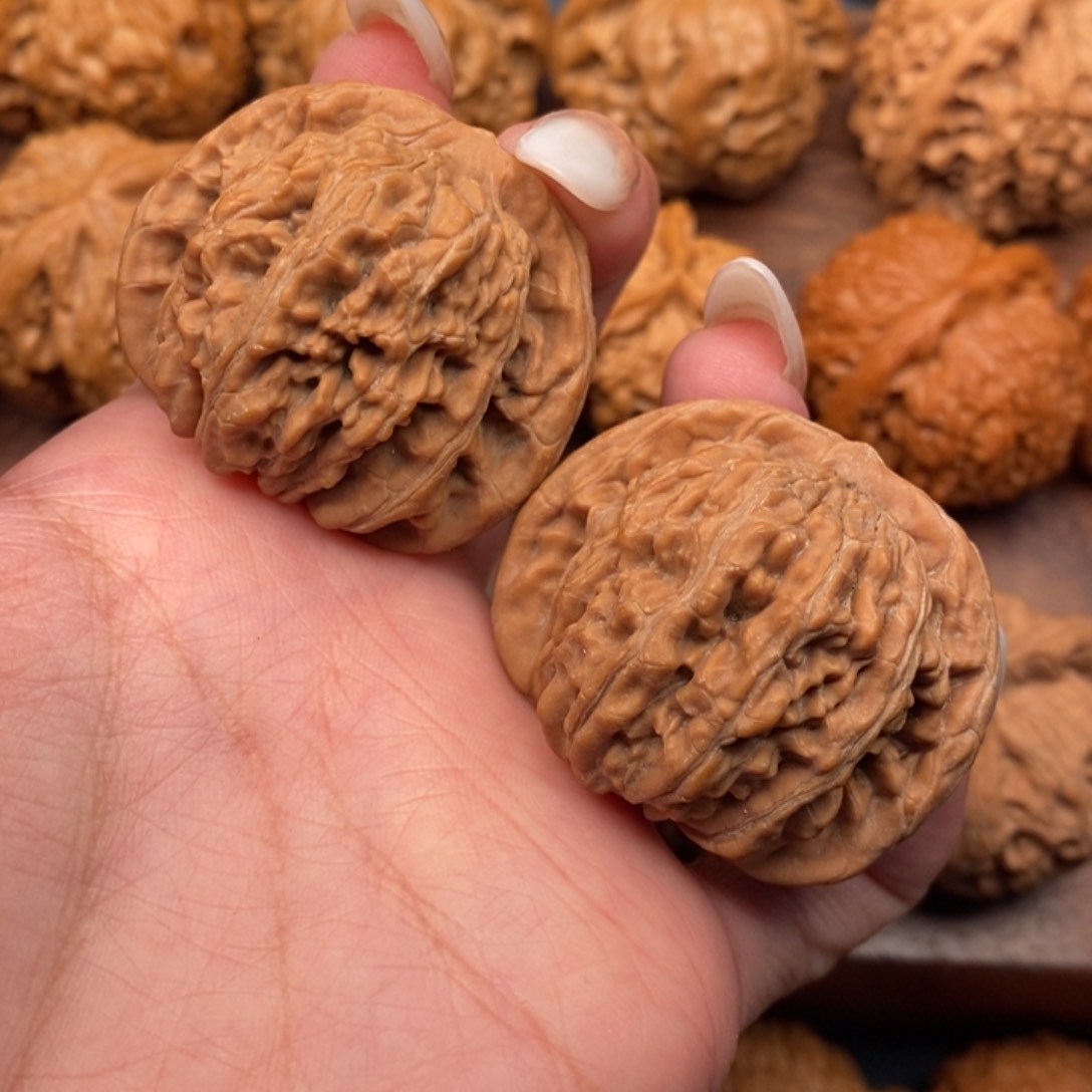 文玩核桃把件全品。汉高楼41