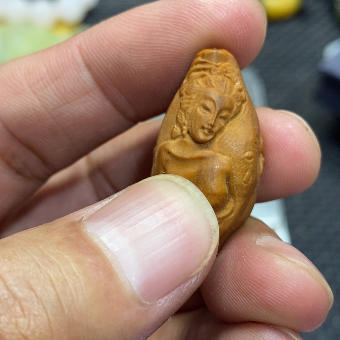 滴血莲花菩提吊坠